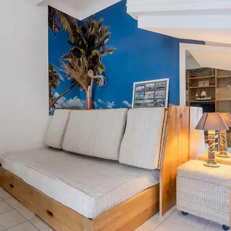 Louis Xiv By Interhome